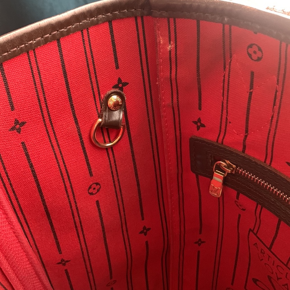 Louis Vuitton Neverfull MM - Picture 16 of 16